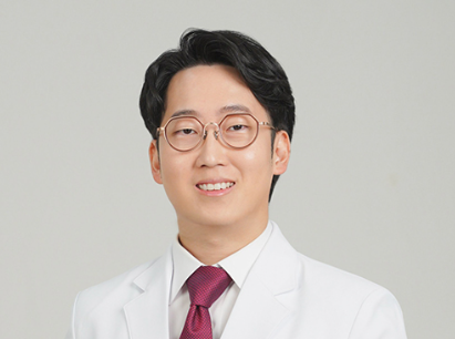 【韓國 2% 專科醫】崔在元院長|首爾鹿美人皮膚科:專科醫師 1:1 親診預約缩略图 Dr. Jaewon Choi Korean board-certified dermatologist at Lumei Skin Clinic in Seoul